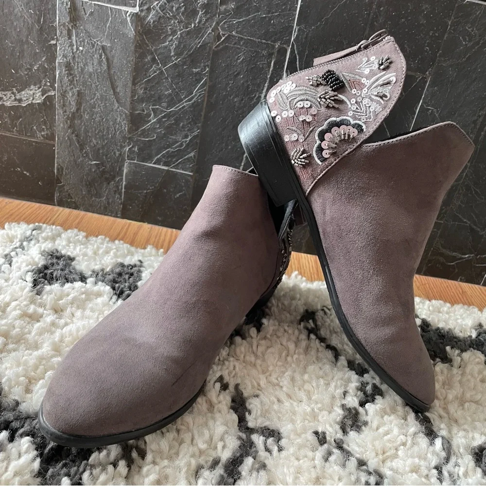 KENNETH COLE REACTION🖤 Ankle Booties w/ Beaded & Sequin Detail 🖤